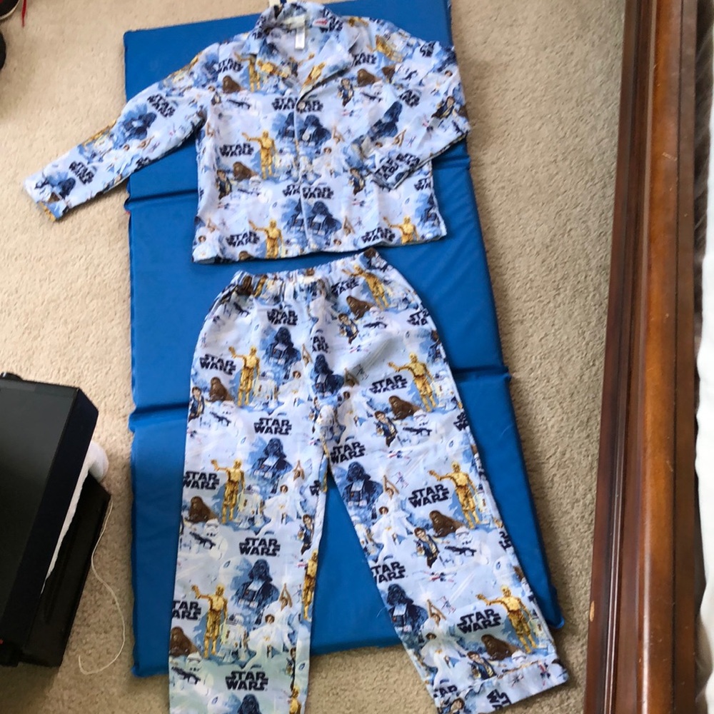 Pottery Barn Kids Star Wars Pajamas!!!!! Boys size 8, gently used.